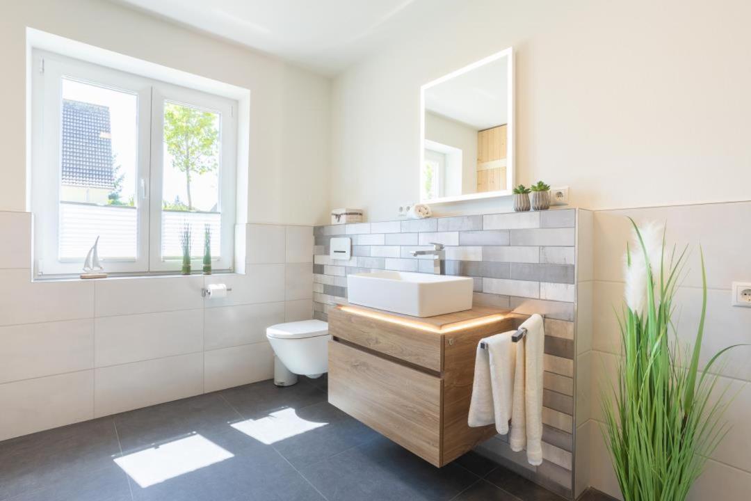 Villa Dornkamp 1 - Luxurioese Ferienwohnung Fuer 4 Personen Inklusive Sauna Und Garten Timmendorfer Strand Buitenkant foto